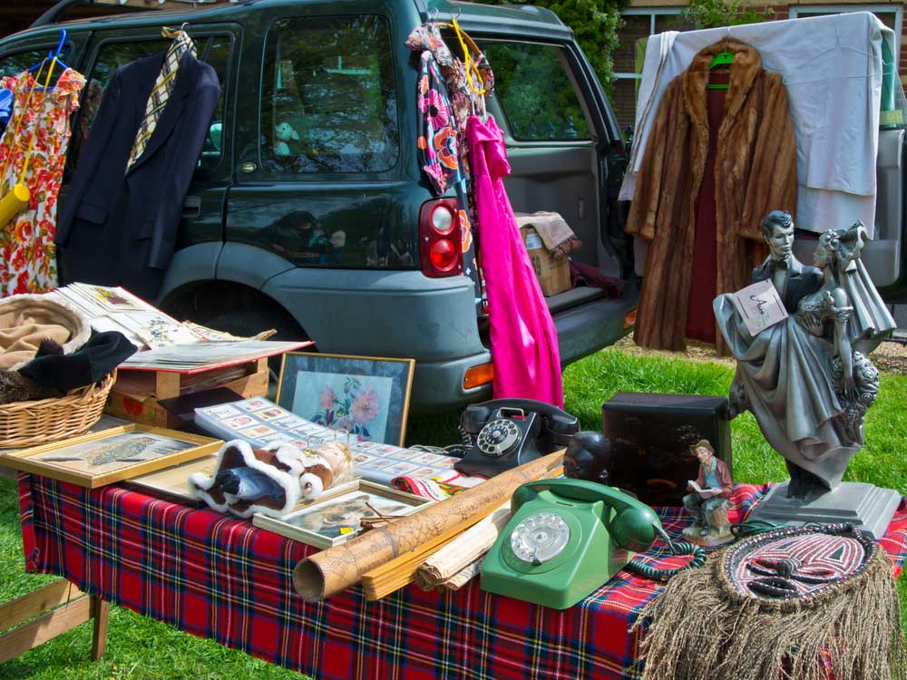 picture of car-boot sale