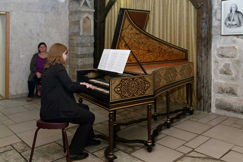 picture of harpsichord